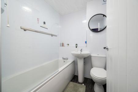 1 bedroom Flat for sale in Churchill Road, Stamford, PE9