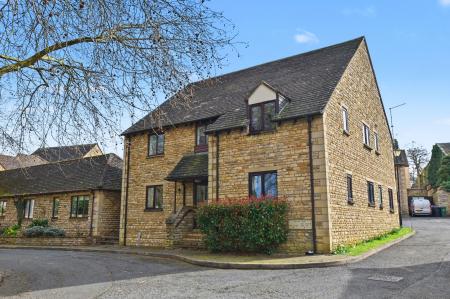 Phillips Court, Stamford, PE9