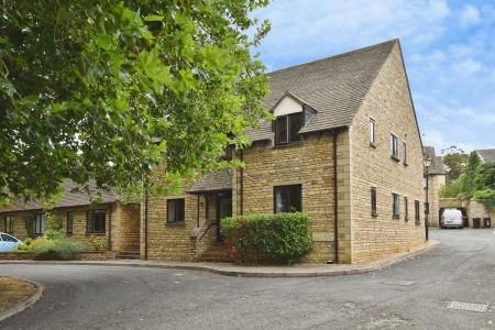 Phillips Court, Stamford, PE9