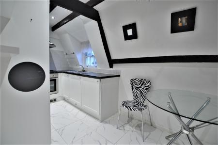 2 bedroom Flat for sale in Broad Street, Stamford, PE9