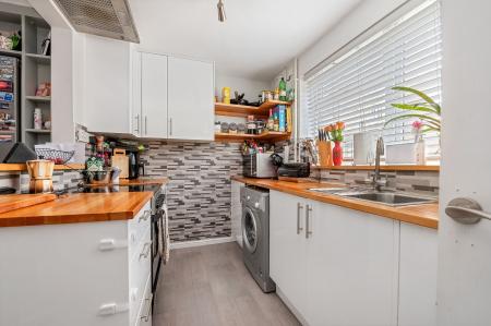 2 bedroom Terraced House for sale in East Street, Stamford, PE9