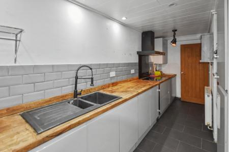 3 bedroom End of terrace house for sale in St. Marys Avenue, Wittering, PE8