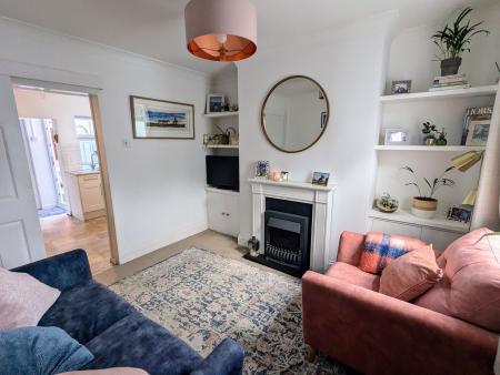 2 bedroom Terraced House for sale in Brazenose Lane, Stamford, PE9
