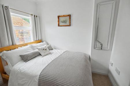 2 bedroom Terraced House for sale in Brazenose Lane, Stamford, PE9
