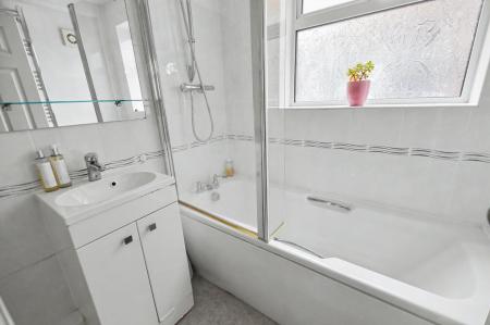 2 bedroom Terraced House for sale in Brazenose Lane, Stamford, PE9
