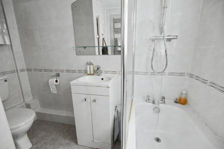 2 bedroom Terraced House for sale in Brazenose Lane, Stamford, PE9