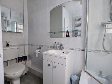2 bedroom Terraced House for sale in Brazenose Lane, Stamford, PE9