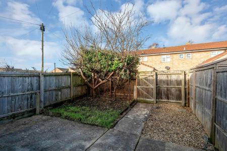3 bedroom Terraced House for sale in Mountbatten Avenue, Stamford, PE9
