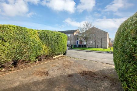 3 bedroom Terraced House for sale in Mountbatten Avenue, Stamford, PE9