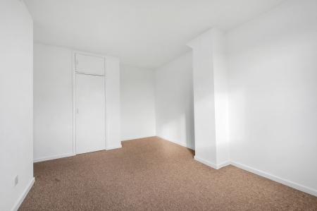 3 bedroom Terraced House for sale in Mountbatten Avenue, Stamford, PE9