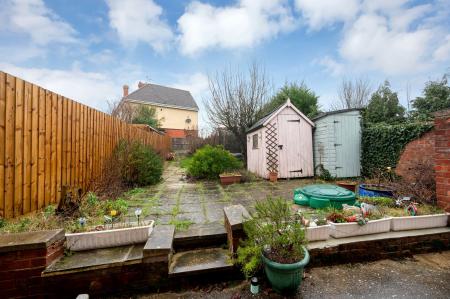 3 bedroom Semi-detached house for sale in Gloucester Road, Stamford, PE9