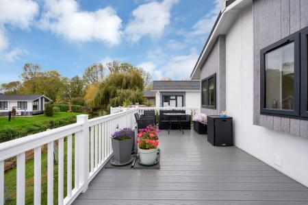 2 bedroom Lodge for sale in Yarwell Mill, Yarwell, PE8