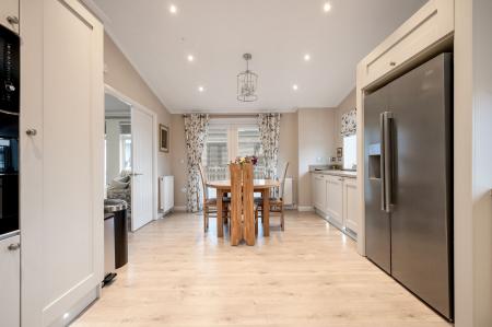 2 bedroom Lodge for sale in Yarwell Mill, Yarwell, PE8