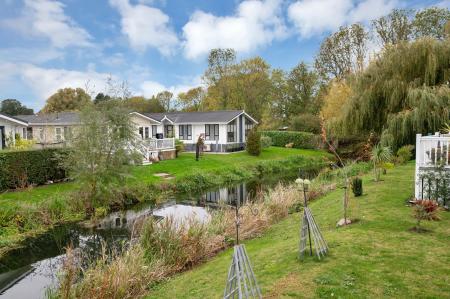 2 bedroom Lodge for sale in Yarwell Mill, Yarwell, PE8