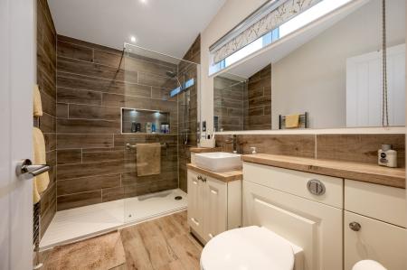 2 bedroom Lodge for sale in Yarwell Mill, Yarwell, PE8