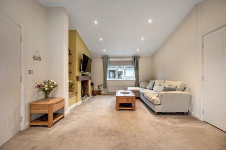 2 bedroom Lodge for sale in Yarwell Mill, Yarwell, PE8