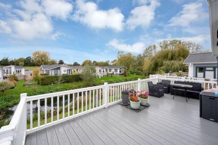 2 bedroom Lodge for sale in Yarwell Mill, Yarwell, PE8