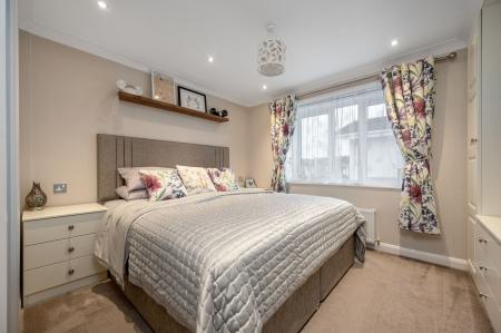 2 bedroom Lodge for sale in Yarwell Mill, Yarwell, PE8