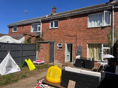 3 bedroom Terraced House for sale in Perth Road, Stamford, PE9