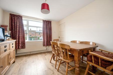 3 bedroom Terraced House for sale in Willoughby Road, Stamford, PE9
