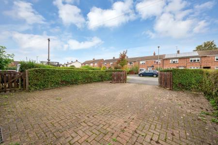 3 bedroom Terraced House for sale in Willoughby Road, Stamford, PE9