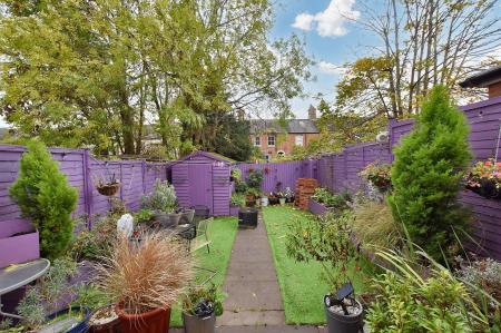 3 bedroom Terraced House for sale in Christ Church Close, Stamford, PE9