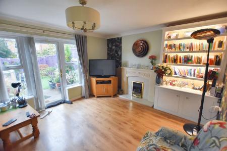 3 bedroom Terraced House for sale in Christ Church Close, Stamford, PE9