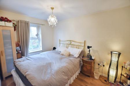 3 bedroom Terraced House for sale in Christ Church Close, Stamford, PE9