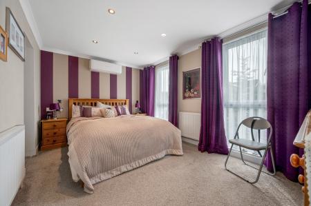 2 bedroom Lodge for sale in Yarwell Mill, Yarwell, PE8