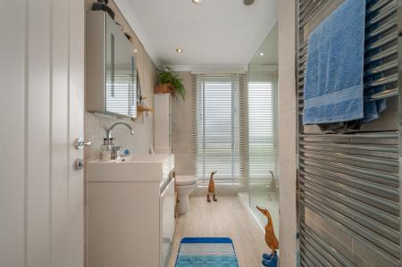 2 bedroom Lodge for sale in Yarwell Mill, Yarwell, PE8