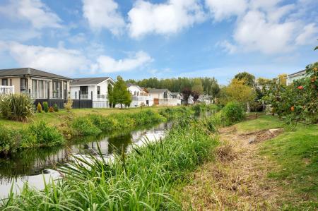2 bedroom Lodge for sale in Yarwell Mill, Yarwell, PE8