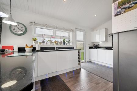 2 bedroom Lodge for sale in Yarwell Mill, Yarwell, PE8