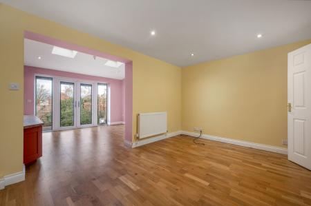 3 bedroom Terraced House for sale in Fitzwilliam Road, Stamford, PE9