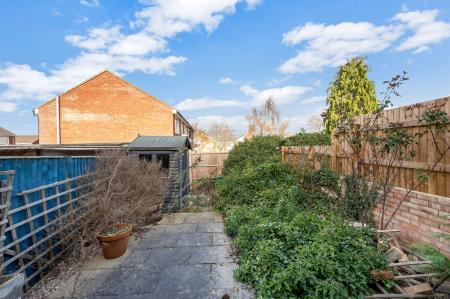 3 bedroom Terraced House for sale in Fitzwilliam Road, Stamford, PE9