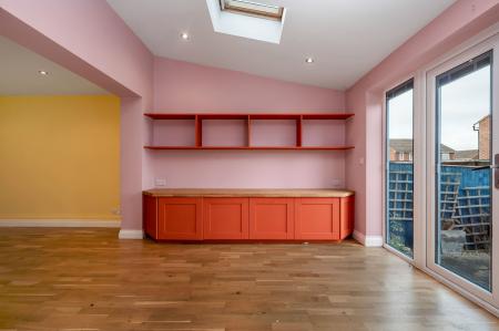 3 bedroom Terraced House for sale in Fitzwilliam Road, Stamford, PE9