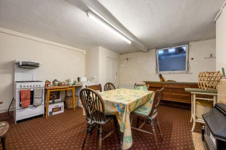 2 bedroom Terraced House for sale in St. Leonards Street, Stamford, PE9