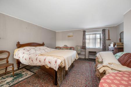 2 bedroom Terraced House for sale in St. Leonards Street, Stamford, PE9