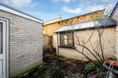 2 bedroom Terraced House for sale in St. Leonards Street, Stamford, PE9