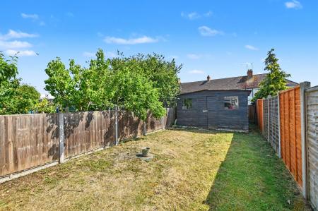 3 bedroom End of terrace house for sale in Worcester Crescent, Stamford, PE9