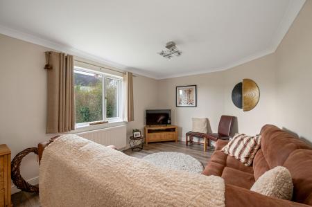 3 bedroom End of terrace house for sale in Worcester Crescent, Stamford, PE9