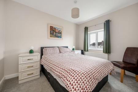 3 bedroom End of terrace house for sale in Worcester Crescent, Stamford, PE9