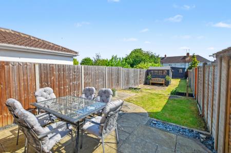 3 bedroom End of terrace house for sale in Worcester Crescent, Stamford, PE9