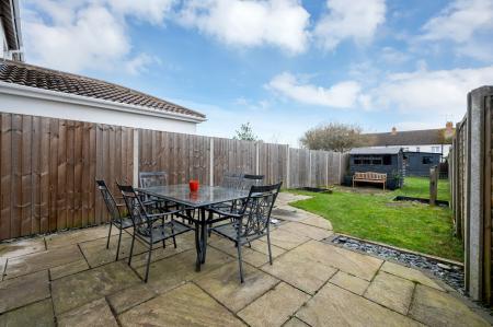3 bedroom End of terrace house for sale in Worcester Crescent, Stamford, PE9