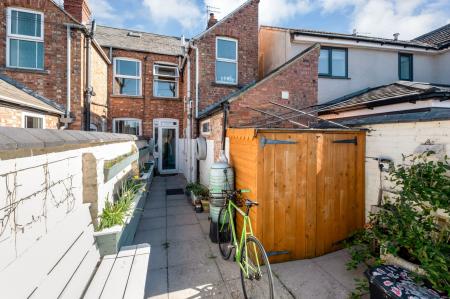 2 bedroom Terraced House for sale in Vine Street, Stamford, PE9