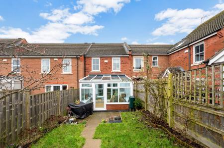 3 bedroom Terraced House for sale in Christ Church Close, Stamford, PE9