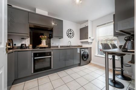 3 bedroom Terraced House for sale in Christ Church Close, Stamford, PE9
