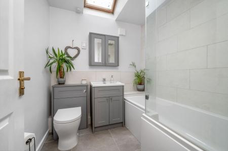 3 bedroom Terraced House for sale in Christ Church Close, Stamford, PE9