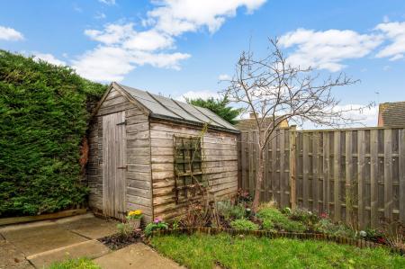 3 bedroom Terraced House for sale in Christ Church Close, Stamford, PE9