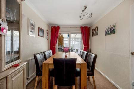 3 bedroom Semi-detached house for sale in Selwyn Road, Stamford, PE9