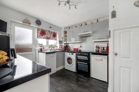 3 bedroom Semi-detached house for sale in Selwyn Road, Stamford, PE9